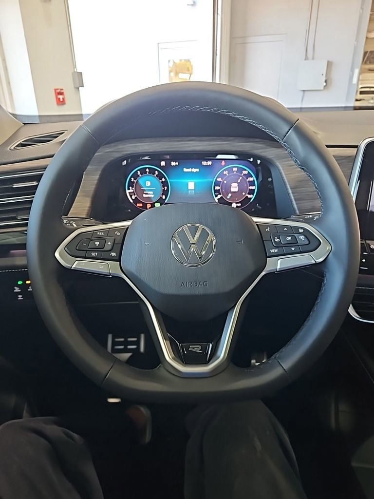New 2026 Volkswagen Atlas SEL Premium R-Line AWD/4WD image 37