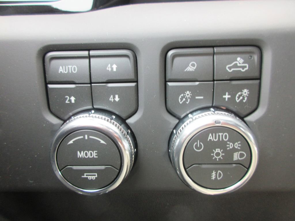 New 2026 GMC Sierra 2500 AT4 w/ AT4 Premium Plus Package AWD/4WD image 19