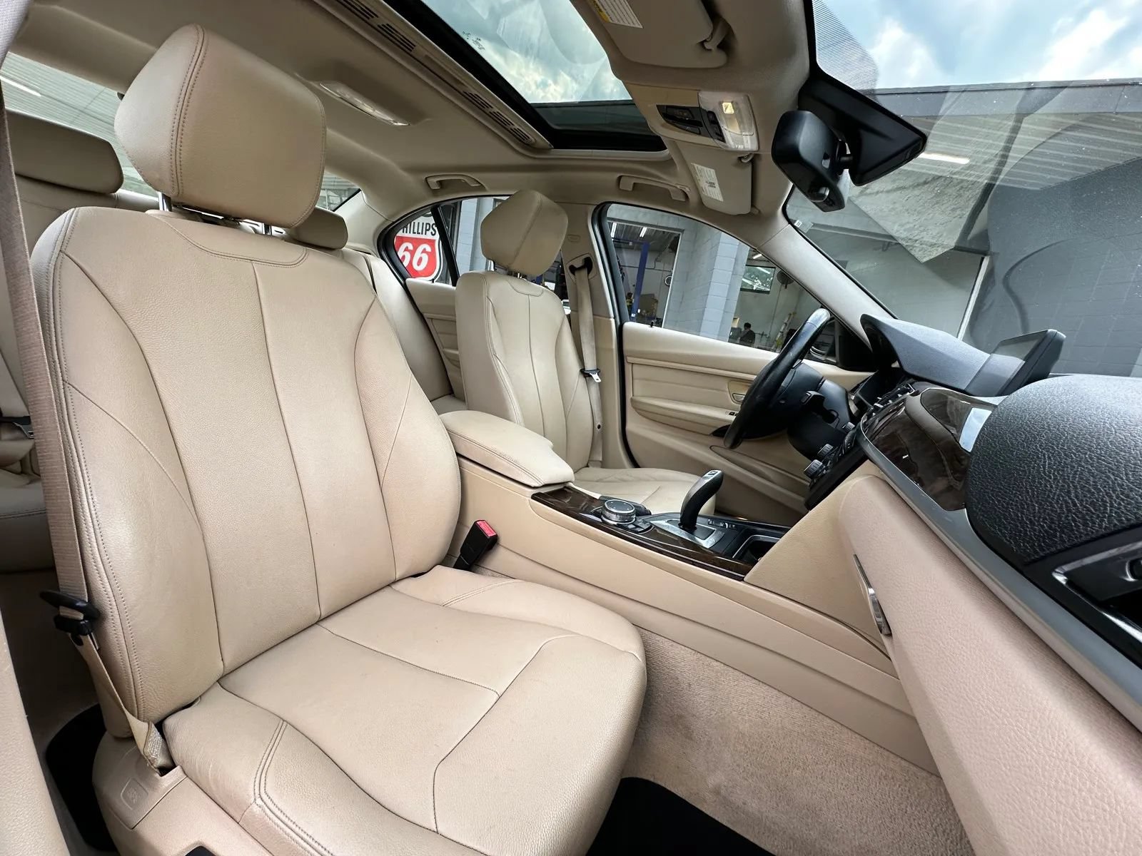 Used 2015 BMW 328i xDrive Sedan AWD/4WD image 22