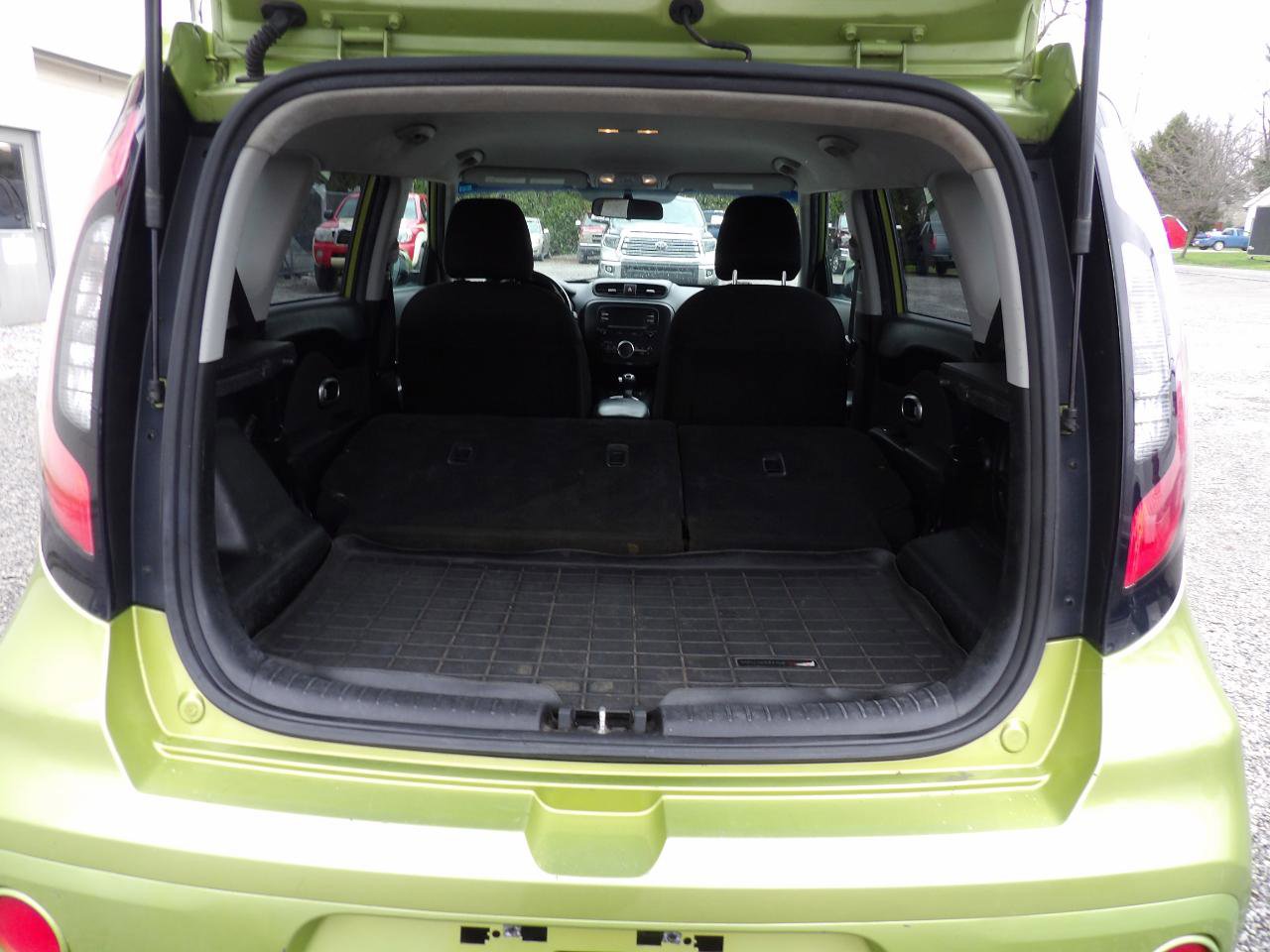 Used 2017 Kia Soul + image 6