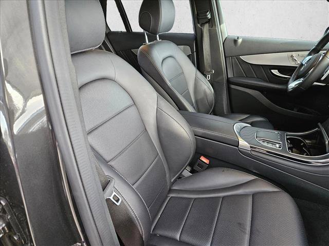 Used 2022 Mercedes-Benz GLC 300 image 20