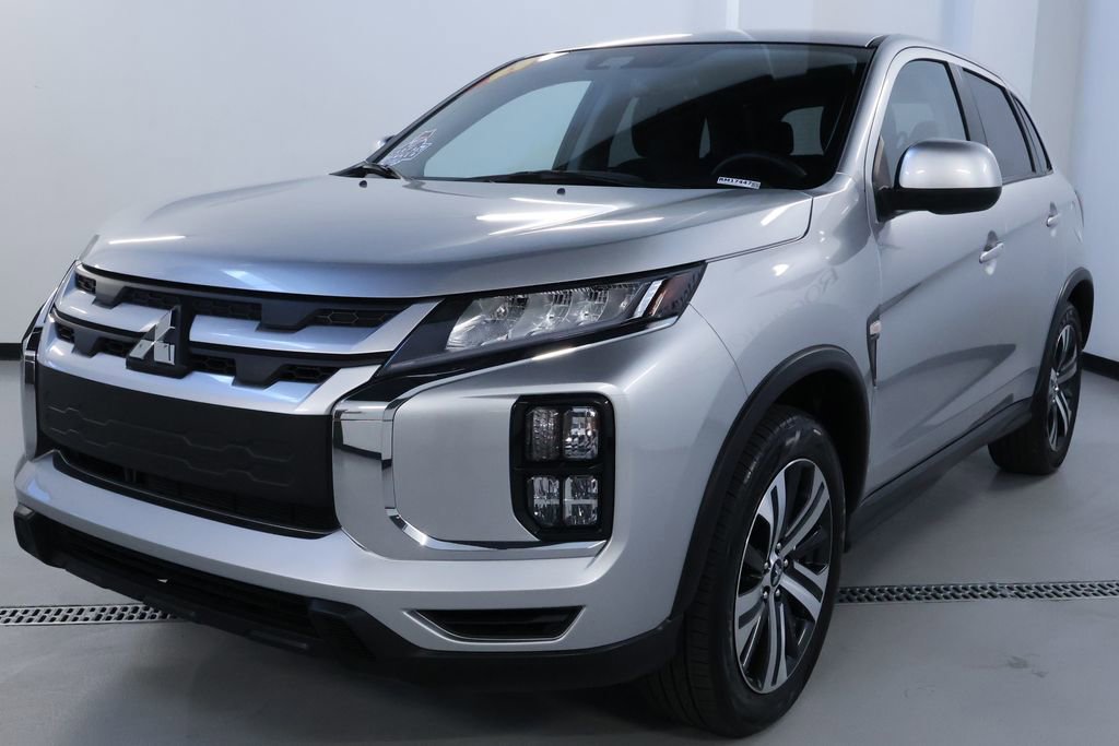 Used 2025 Mitsubishi Outlander Sport ES image 3