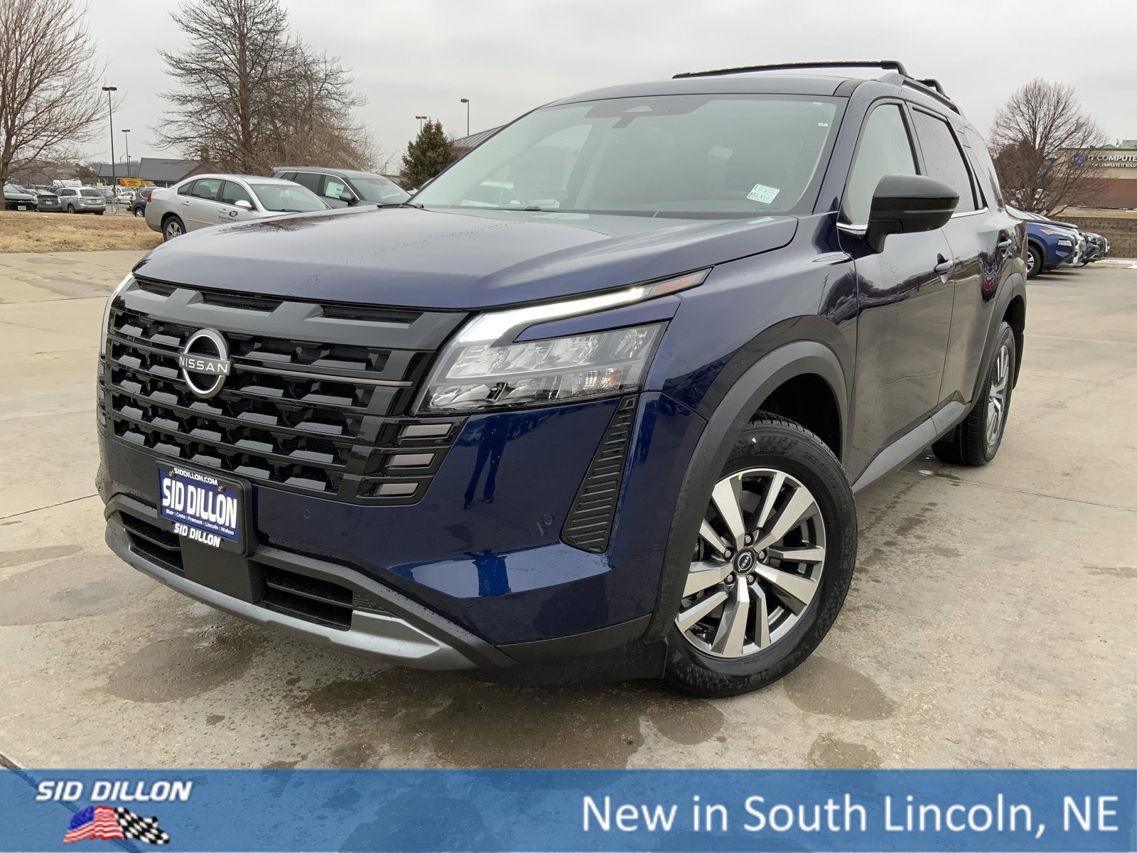 New 2026 Nissan Pathfinder SL image 1