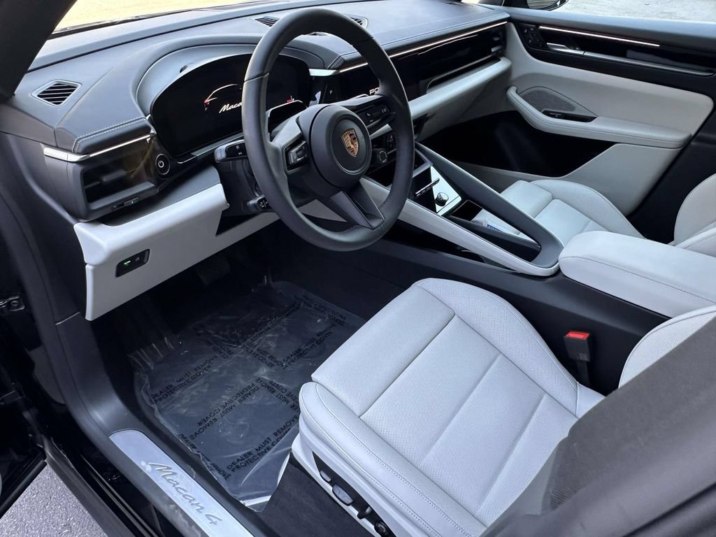 New 2026 Porsche Macan 4 Electric AWD/4WD image 11