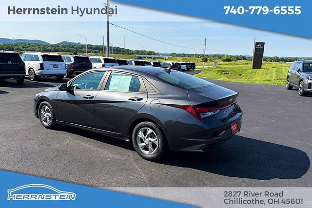 Used 2021 Hyundai Elantra SE FWD image 5