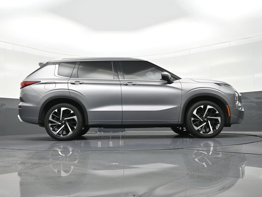 Used 2022 Mitsubishi Outlander SEL AWD/4WD image 27
