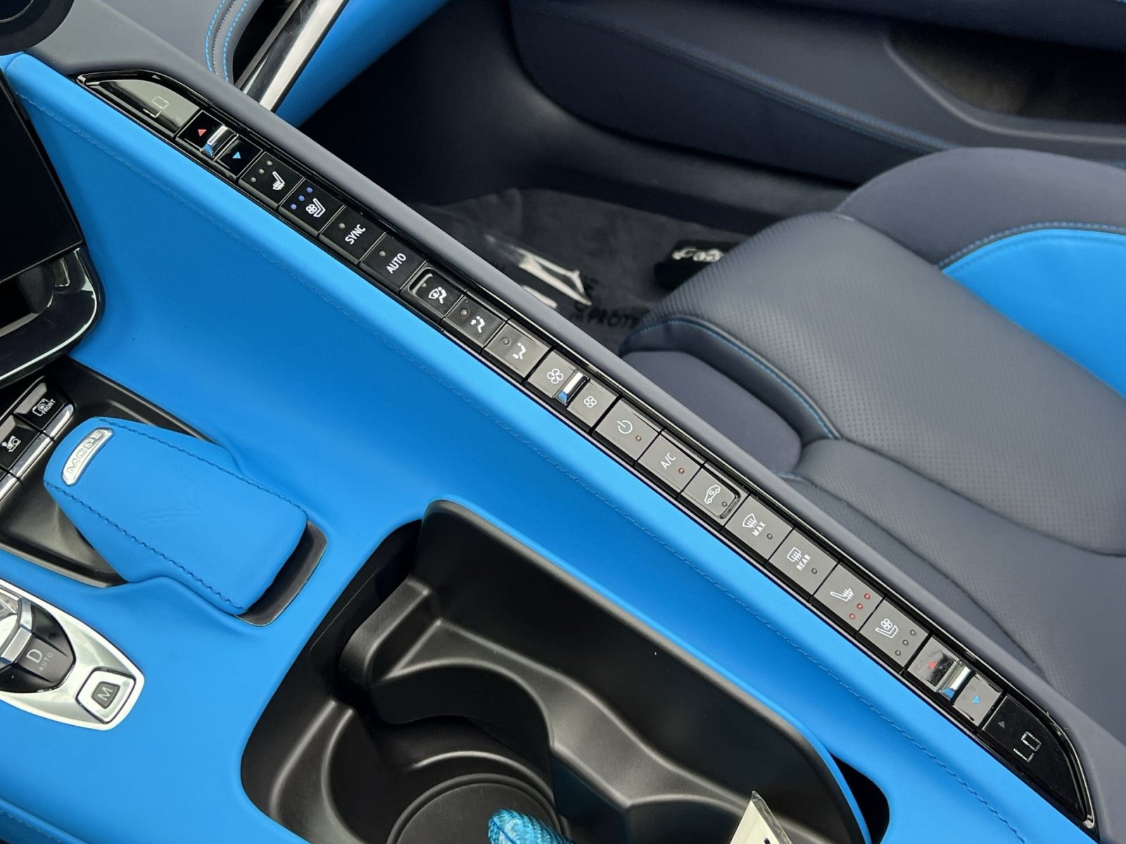 Used 2024 Chevrolet Corvette Stingray Premium Cpe w/ Z51 Performance Package RWD image 26