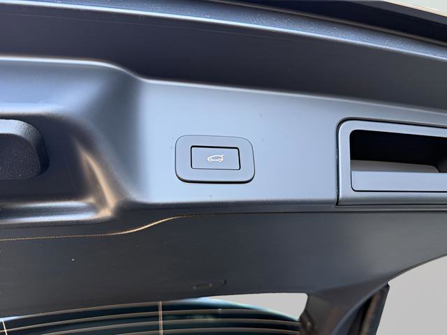 New 2026 Land Rover Range Rover Evoque S image 30