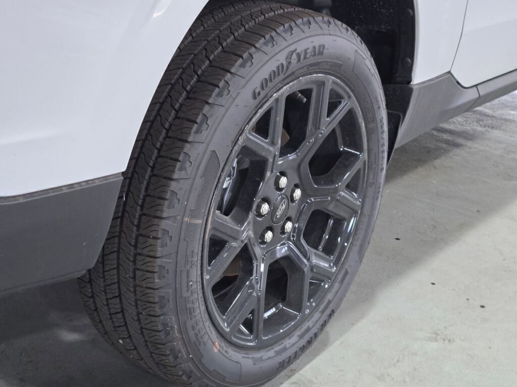 New 2025 Ford Maverick XLT w/ XLT Luxury Package image 15