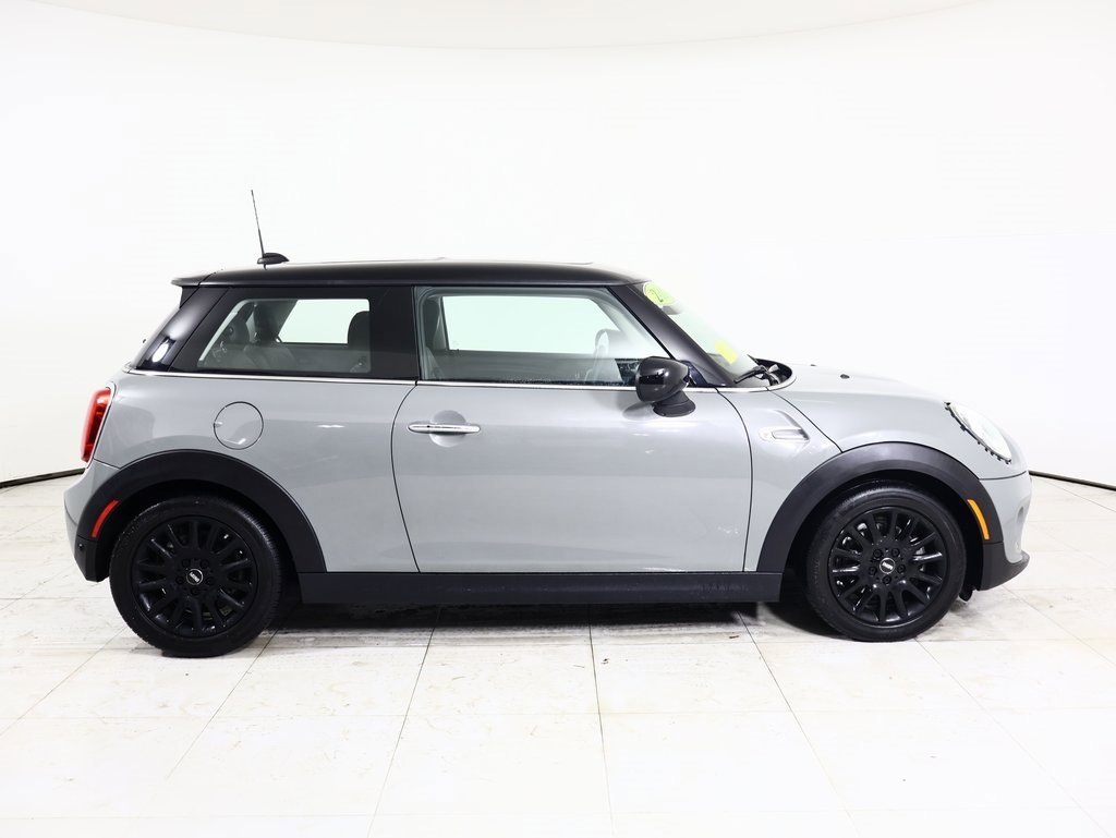 Used 2020 MINI Cooper 2-Door Hardtop w/ Storage Package image 17