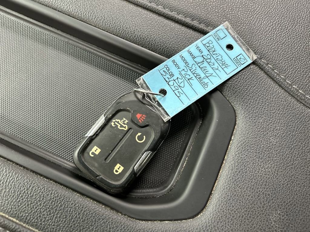 Certified 2022 Chevrolet Silverado 2500 LT w/ Convenience Package AWD/4WD image 12