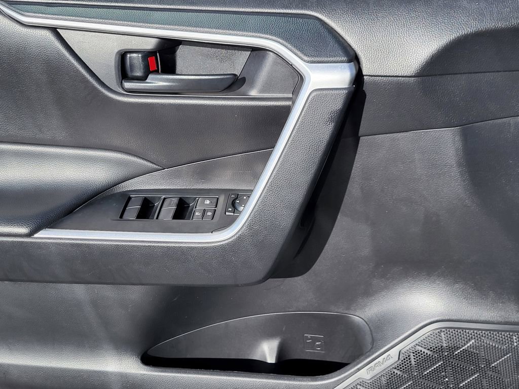 Used 2024 Toyota RAV4 LE image 13