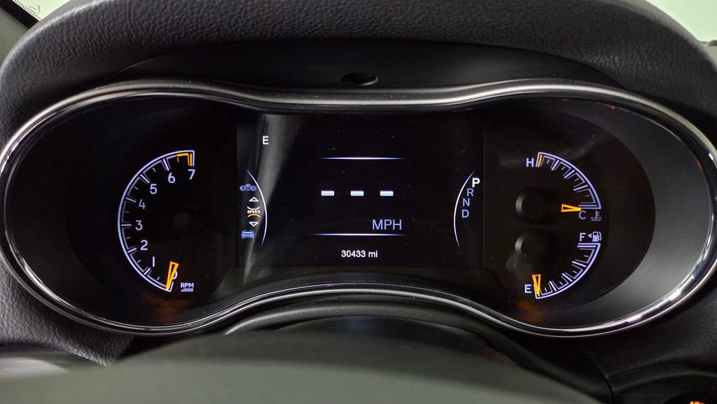 Used 2020 Jeep Grand Cherokee Limited w/ Luxury Group II AWD/4WD image 22
