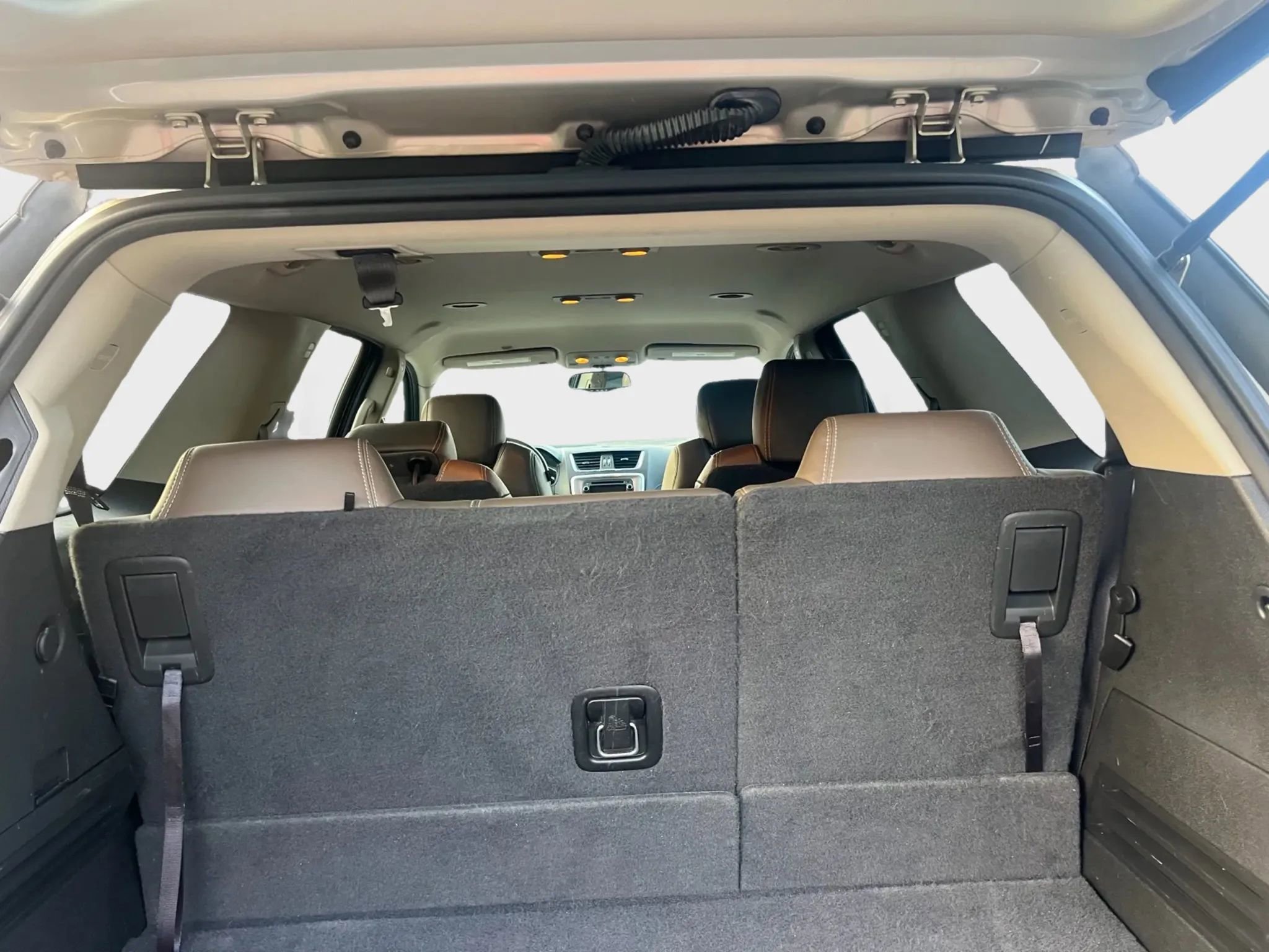 Used 2015 GMC Acadia SLT image 13