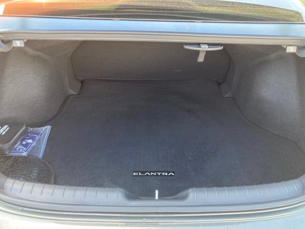 Used 2024 Hyundai Elantra SEL FWD image 18