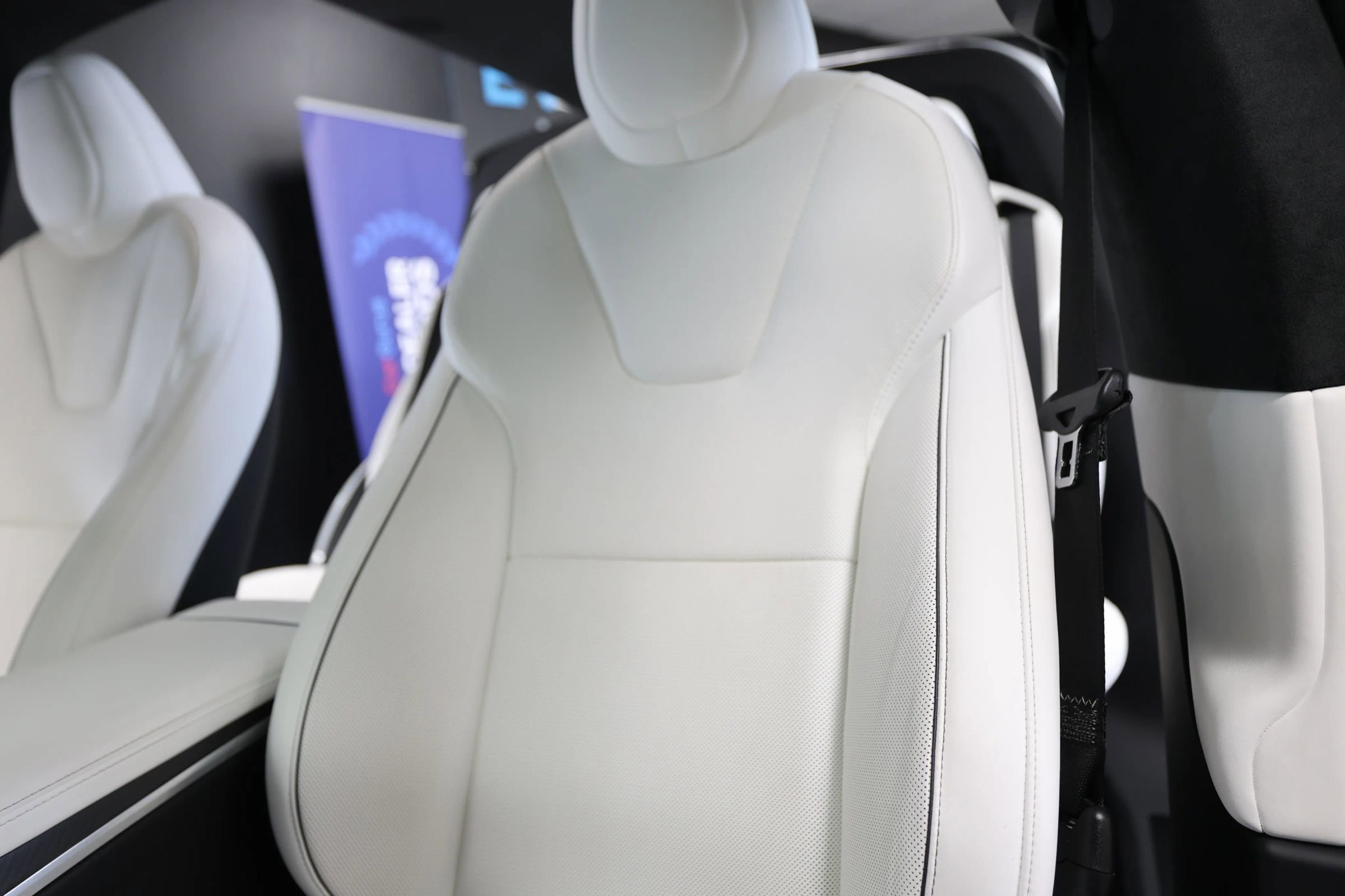 Used 2022 Tesla Model X Plaid image 29