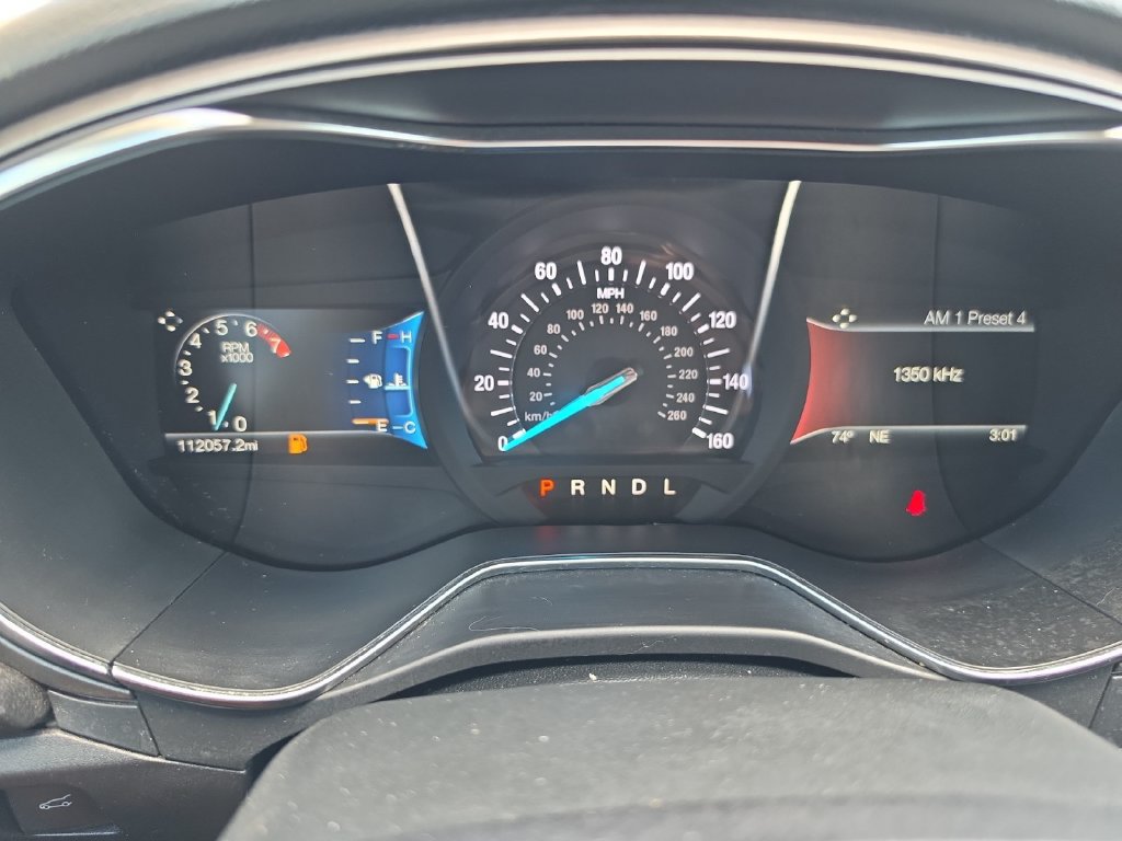 Used 2017 Ford Fusion SE w/ Fusion SE Technology Package FWD image 16