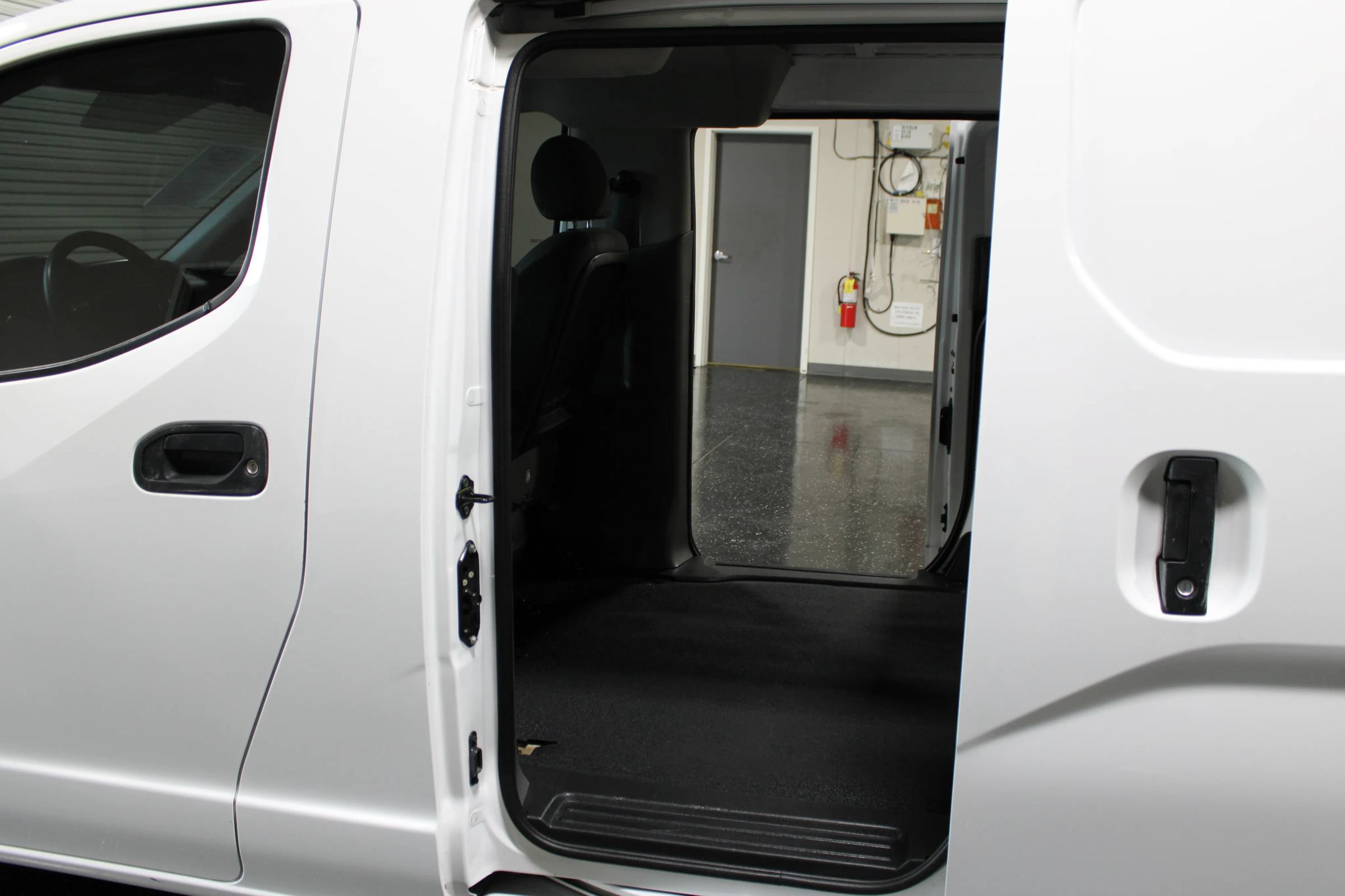 Used 2021 Nissan NV200 S FWD image 27