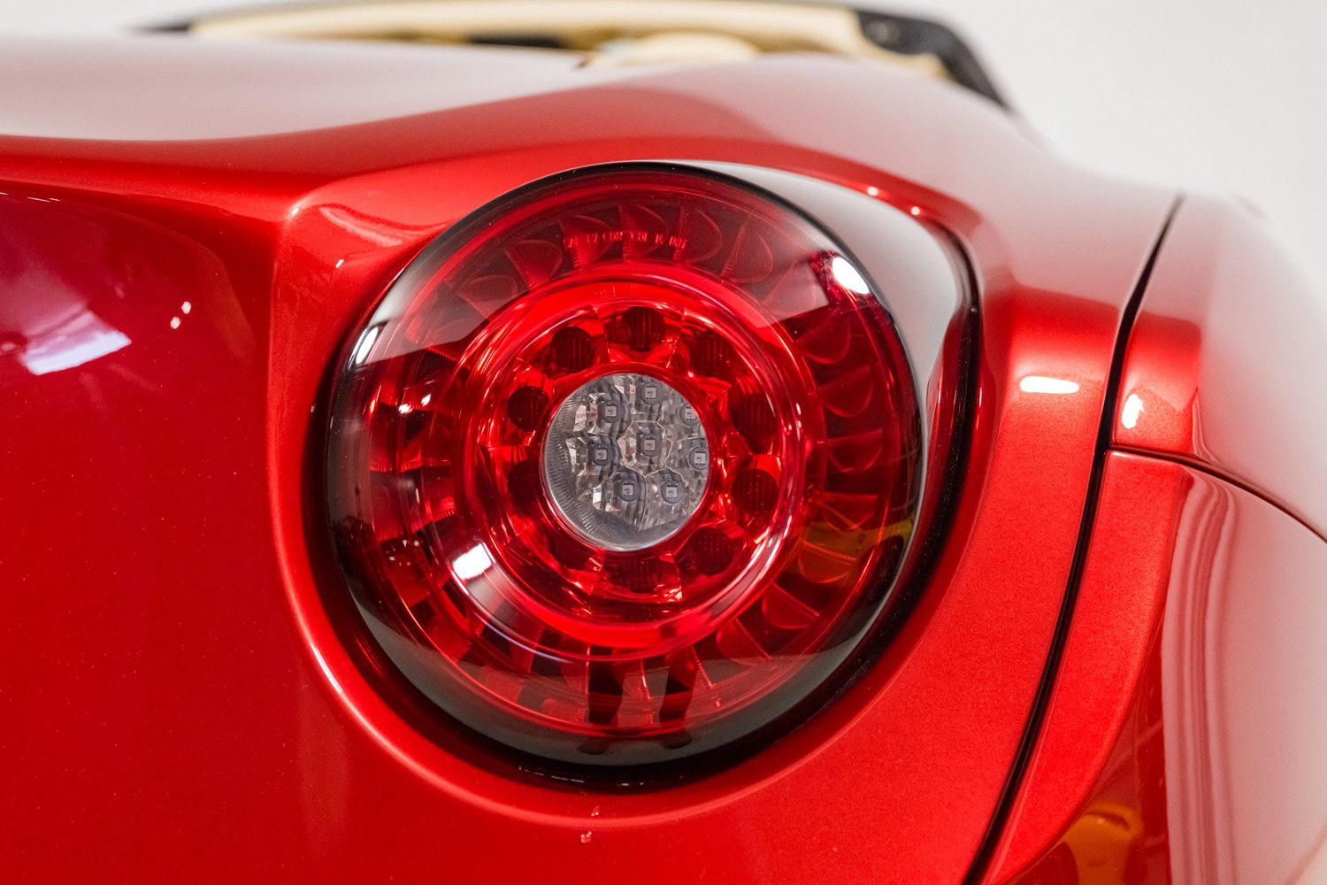 Used 2015 Ferrari California T RWD image 50