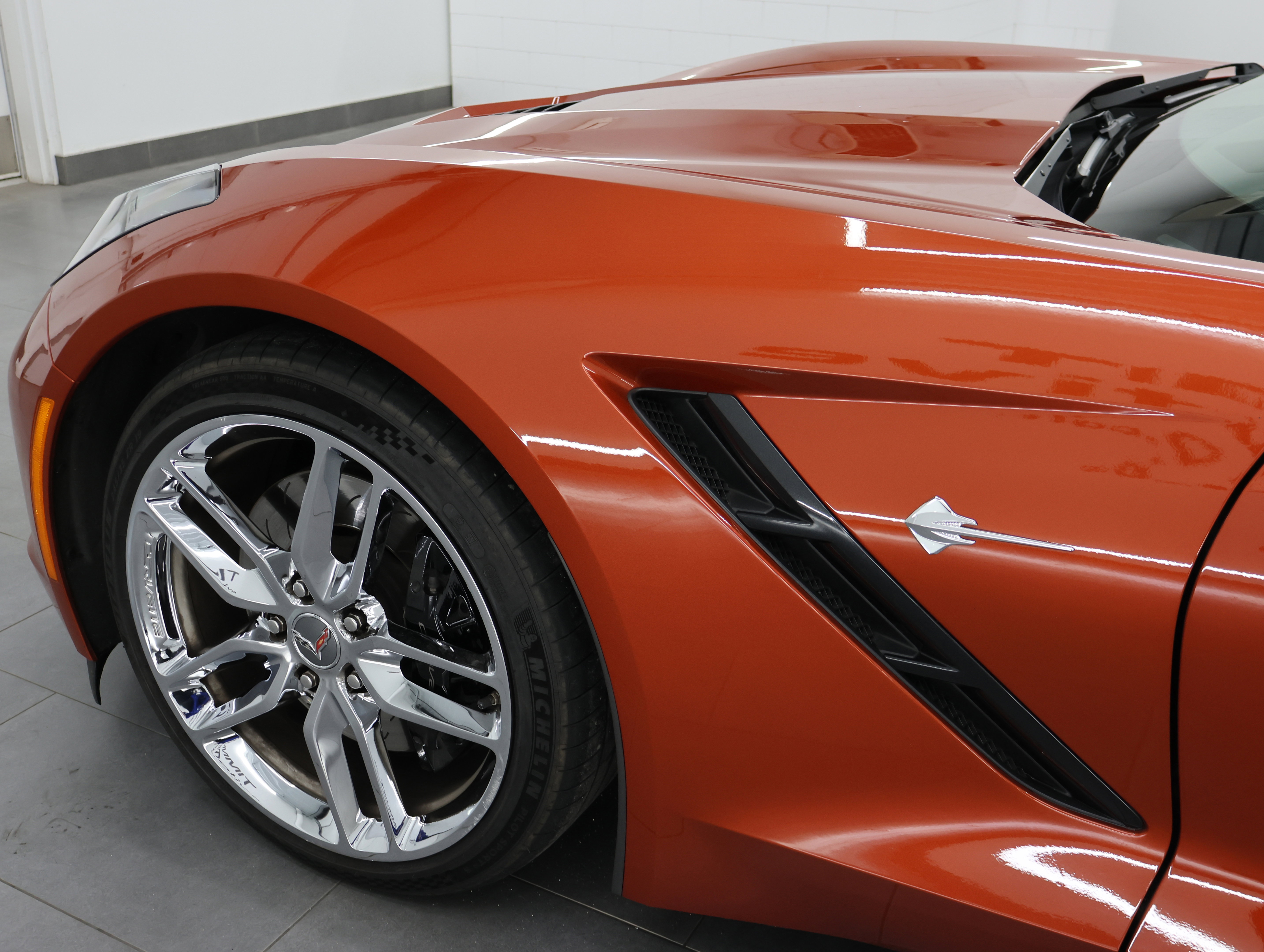 Used 2015 Chevrolet Corvette Stingray Convertible w/ 2LT Preferred Equipment Group RWD image 30