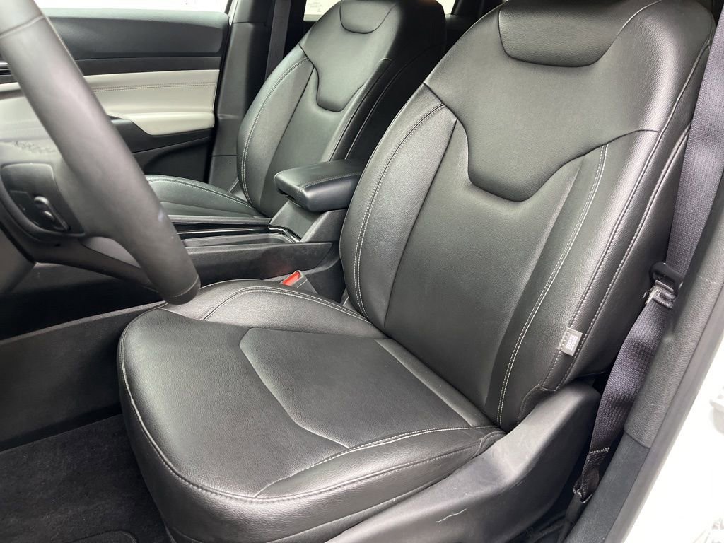 Used 2025 Jeep Compass Limited AWD/4WD image 18