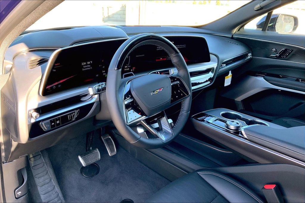 New 2026 Cadillac Lyriq V image 9