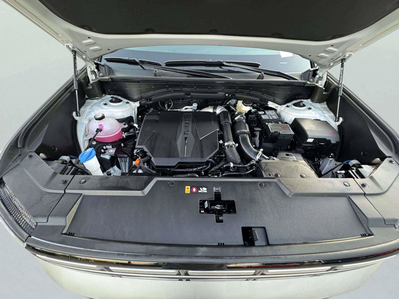 Used 2026 Hyundai Santa Fe SEL FWD image 53