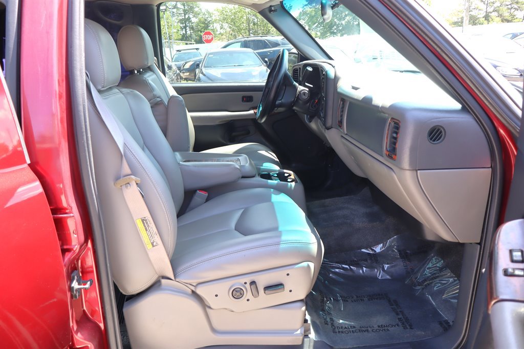 Used 2002 Chevrolet Tahoe LS w/ Traction Pkg RWD image 21