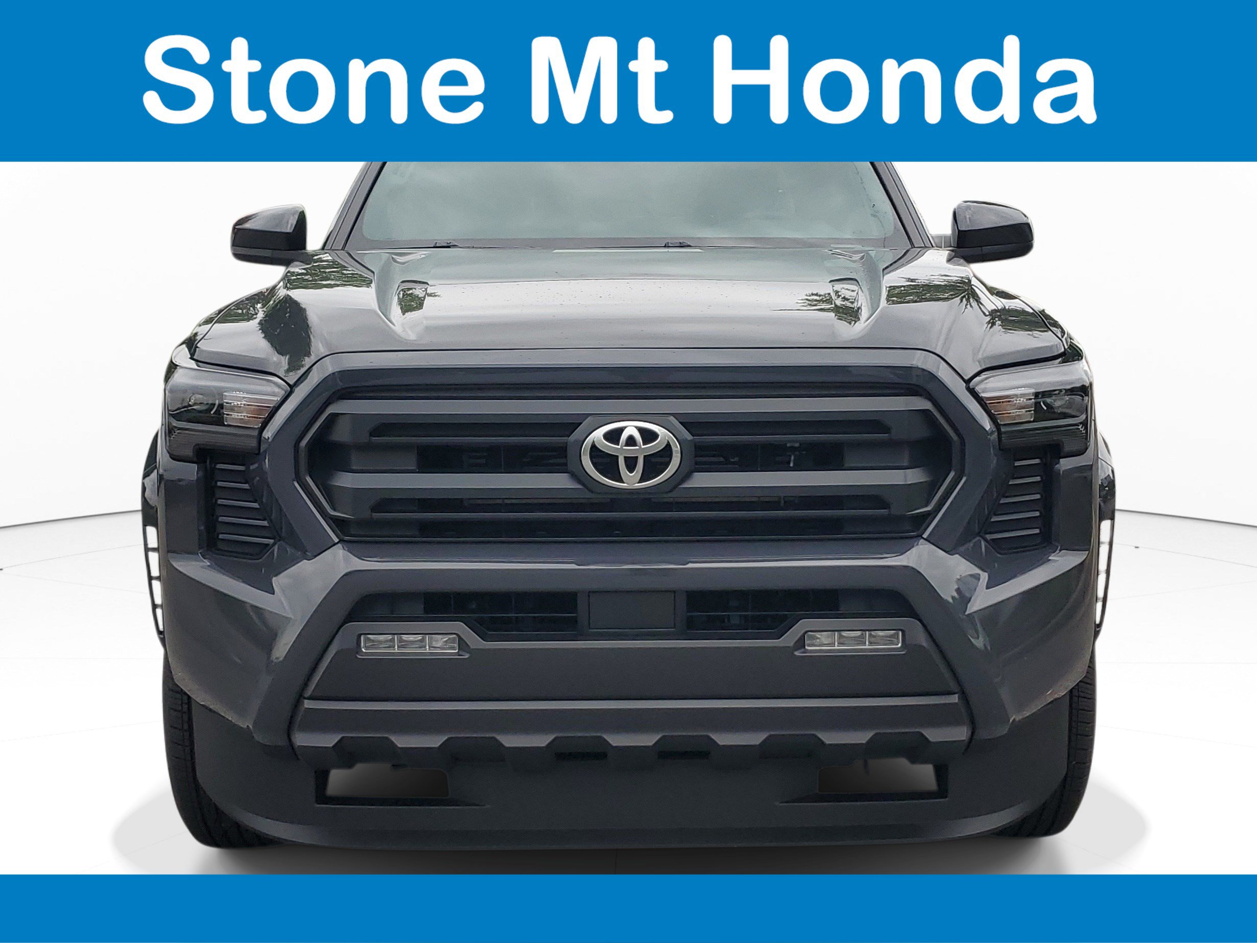Used 2025 Toyota Tacoma SR5 RWD image 2