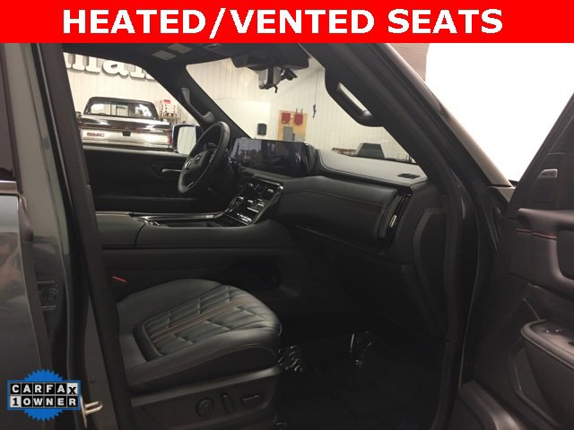 Used 2025 Nissan Armada PRO-4X w/ Pro-4X Premium Package image 17