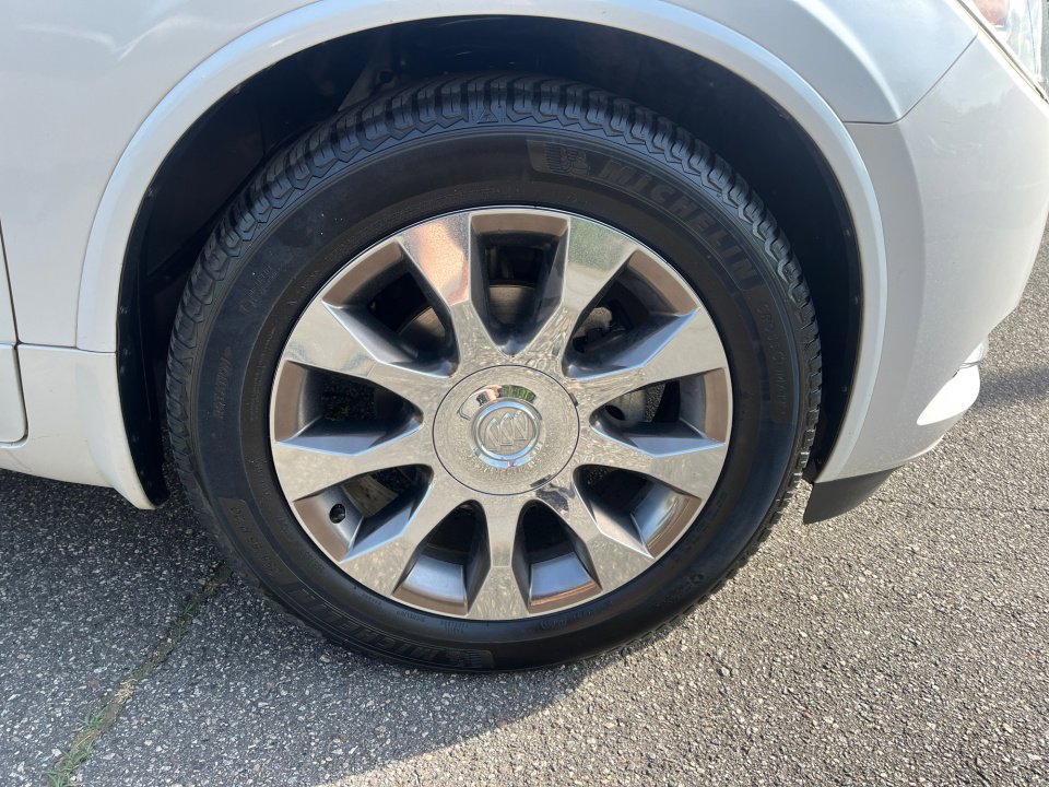 Used 2016 Buick Enclave Premium w/ Experience Buick Package FWD image 28