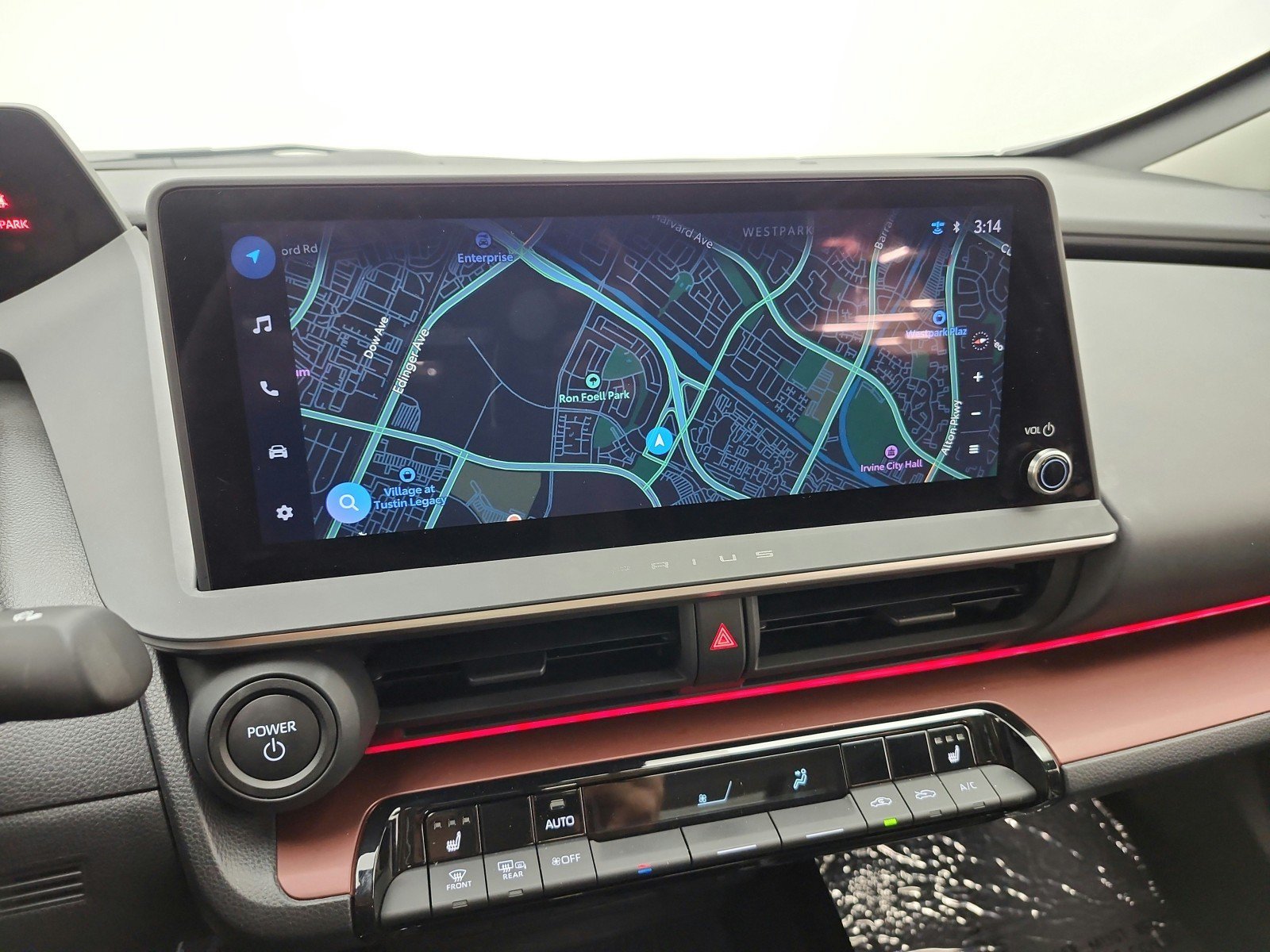 Used 2024 Toyota Prius Prime FWD image 10