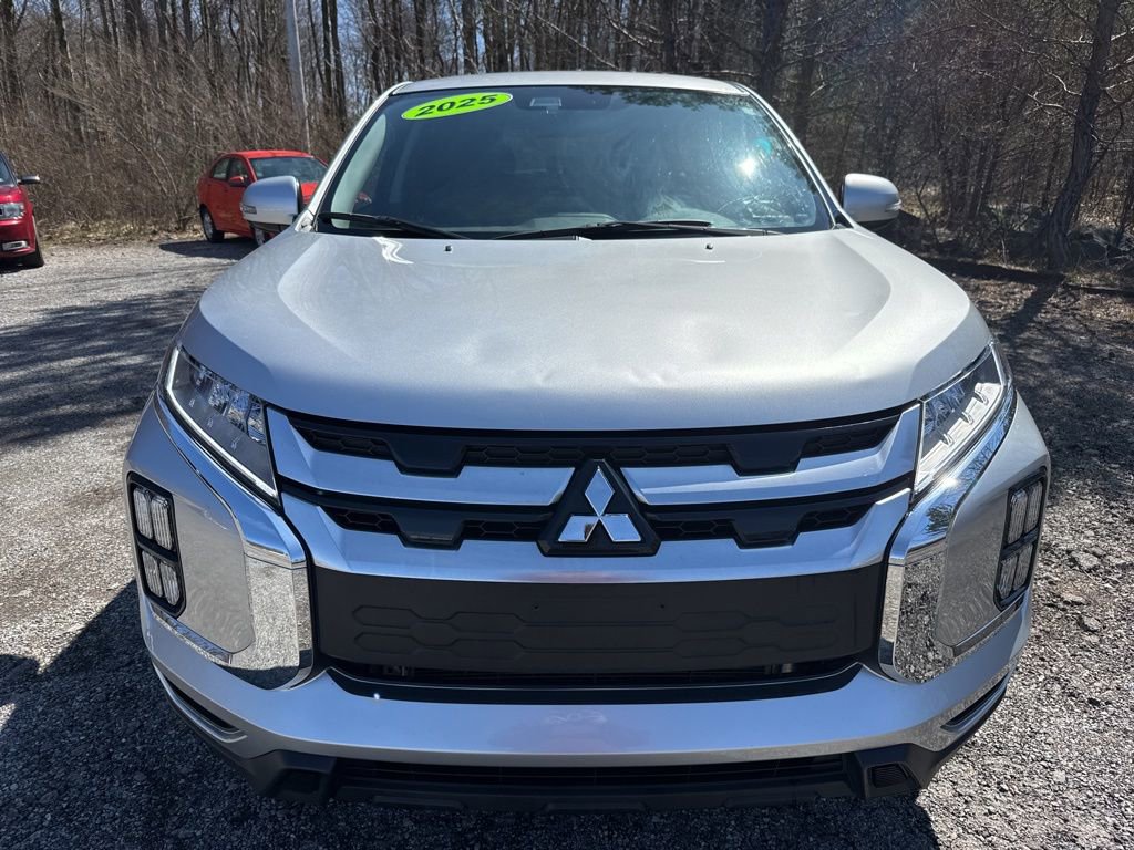 Used 2025 Mitsubishi Outlander Sport AWD image 2