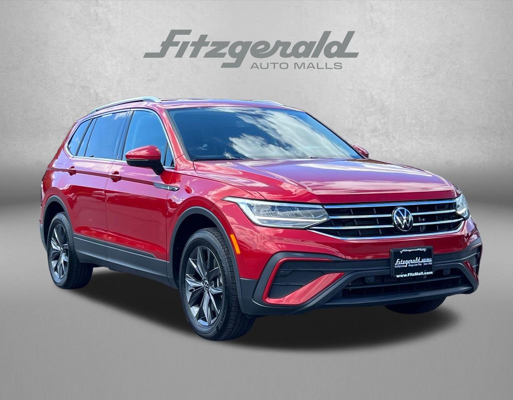 Used 2023 Volkswagen Tiguan SE FWD image 1