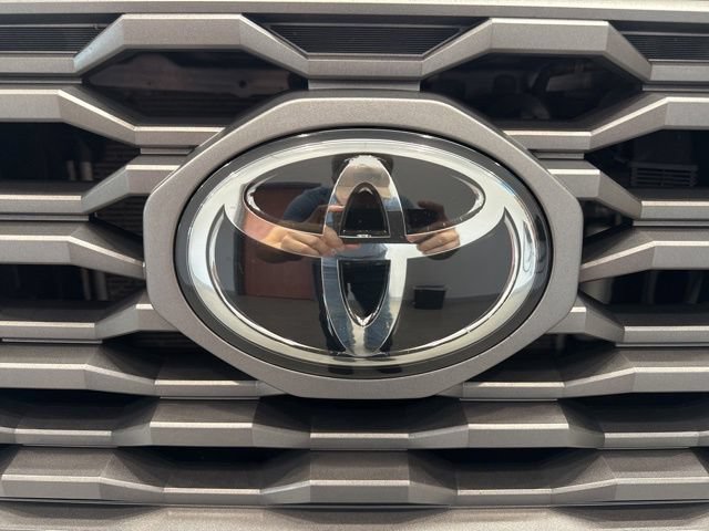 Used 2023 Toyota Tacoma TRD Sport w/ Technology Package AWD/4WD image 13