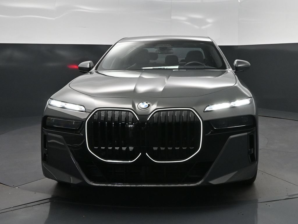 Certified 2026 BMW 740i w/ Executive Package RWD image 10