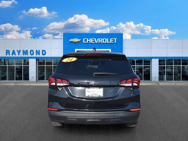 Used 2024 Chevrolet Equinox LS w/ LS Convenience Package AWD/4WD image 5