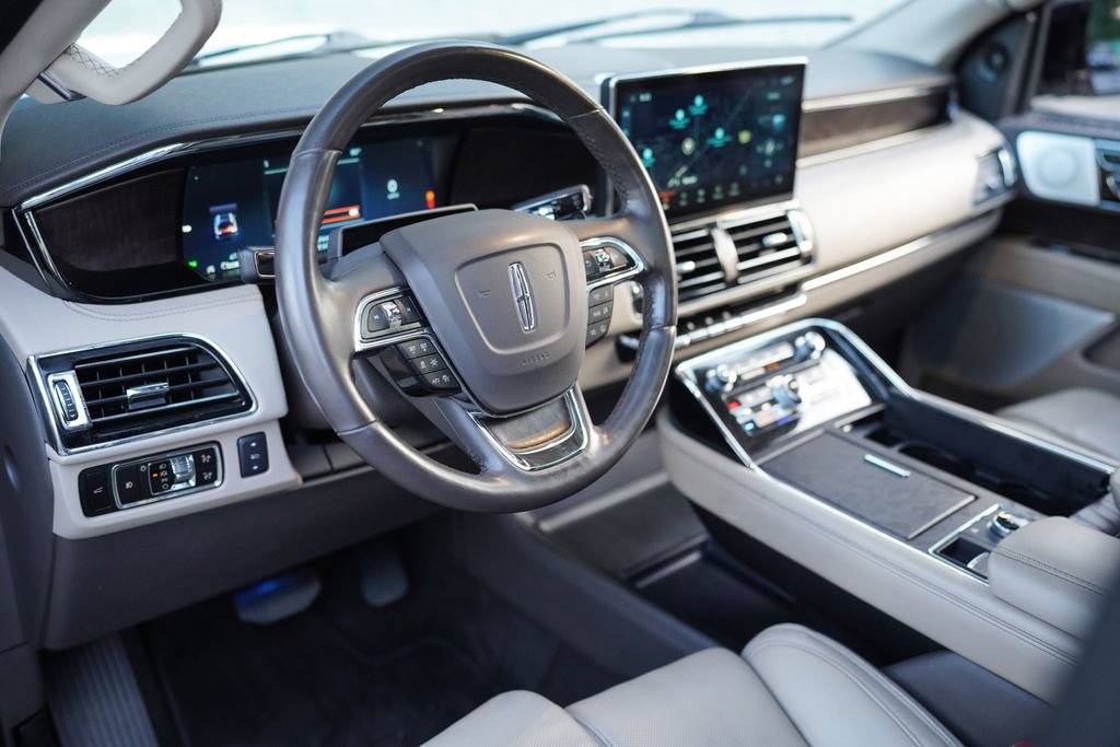 Used 2023 Lincoln Navigator L Reserve AWD/4WD image 19