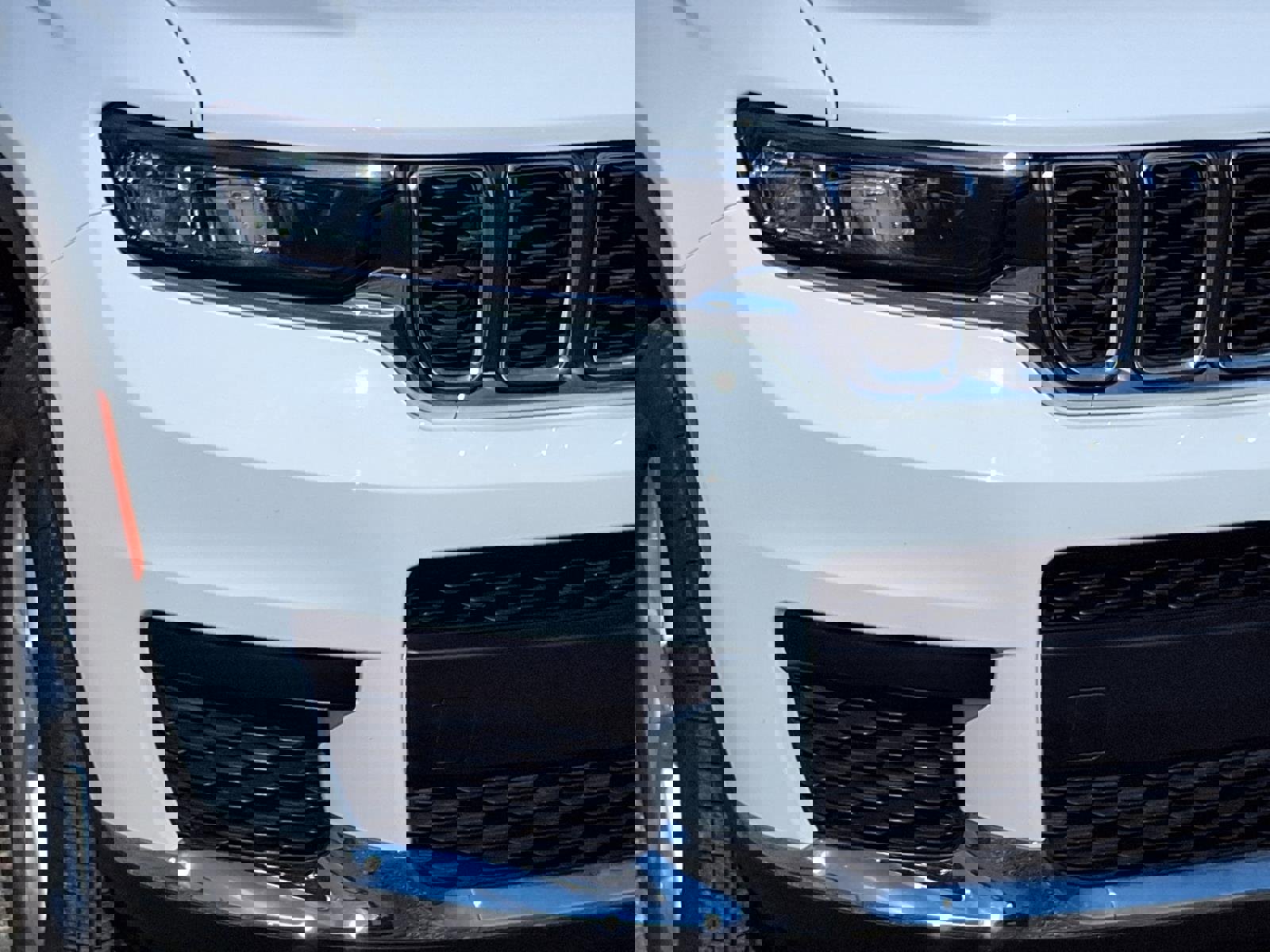 Used 2024 Jeep Grand Cherokee L Laredo w/ Luxury Tech Group I image 28