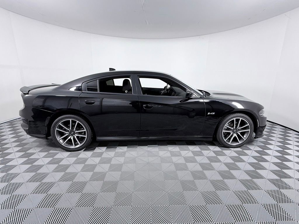 Used 2023 Dodge Charger R/T w/ Technology Group image 8