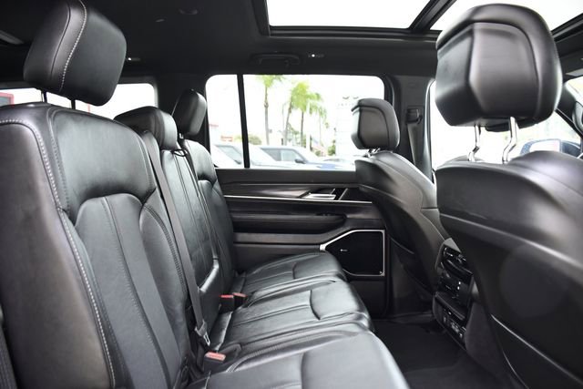 Used 2023 Jeep Wagoneer Series III w/ Premium Group I image 30