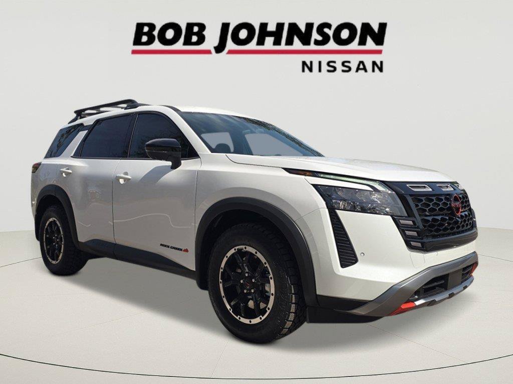 New 2026 Nissan Pathfinder SV
