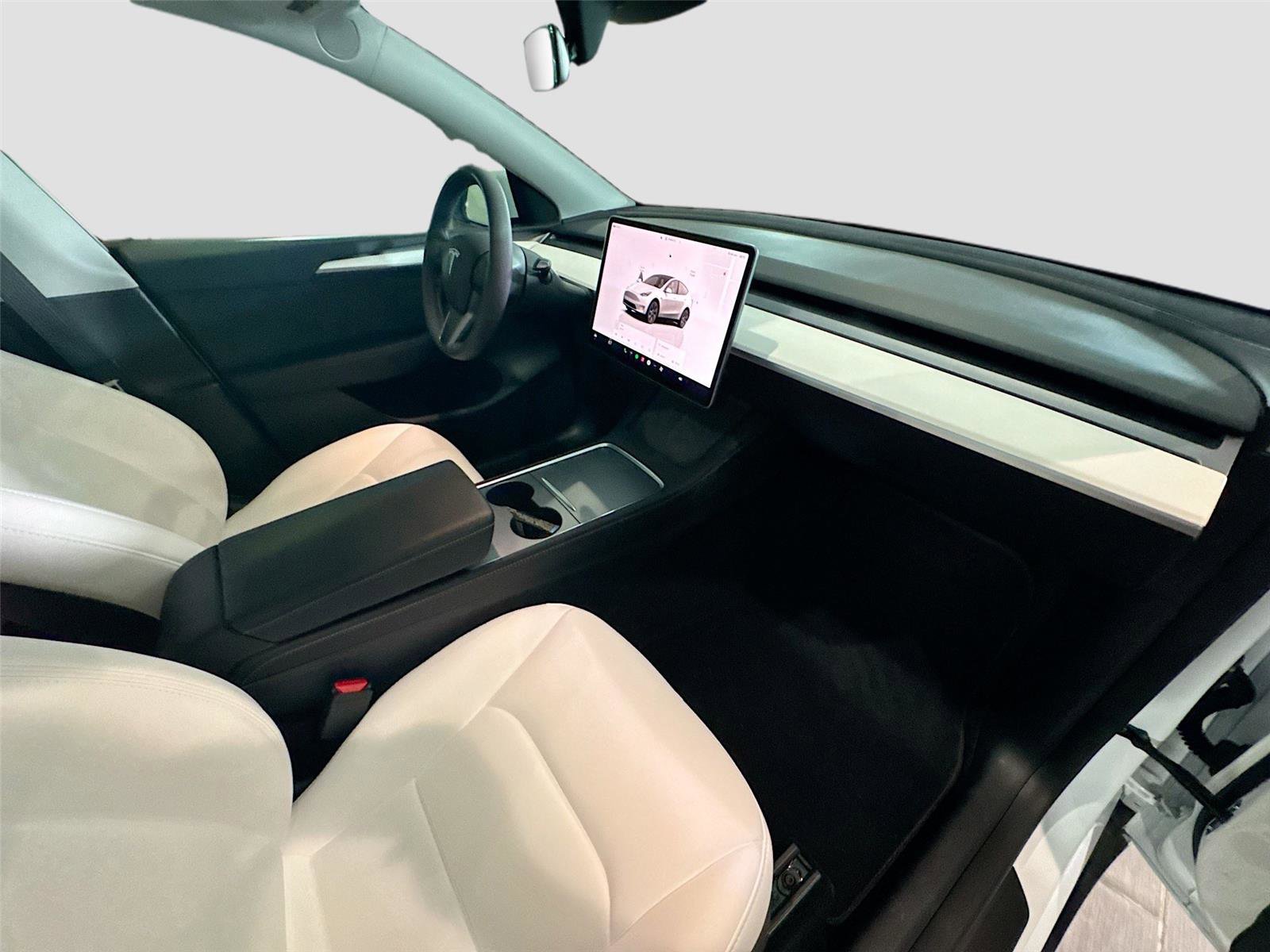 Used 2025 Tesla Model Y Long Range AWD/4WD image 16