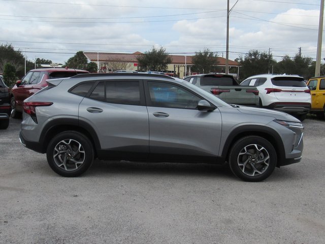 Used 2024 Chevrolet Trax LT w/ Driver Confidence Package image 2