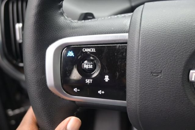 Used 2025 Nissan Armada SL RWD image 27