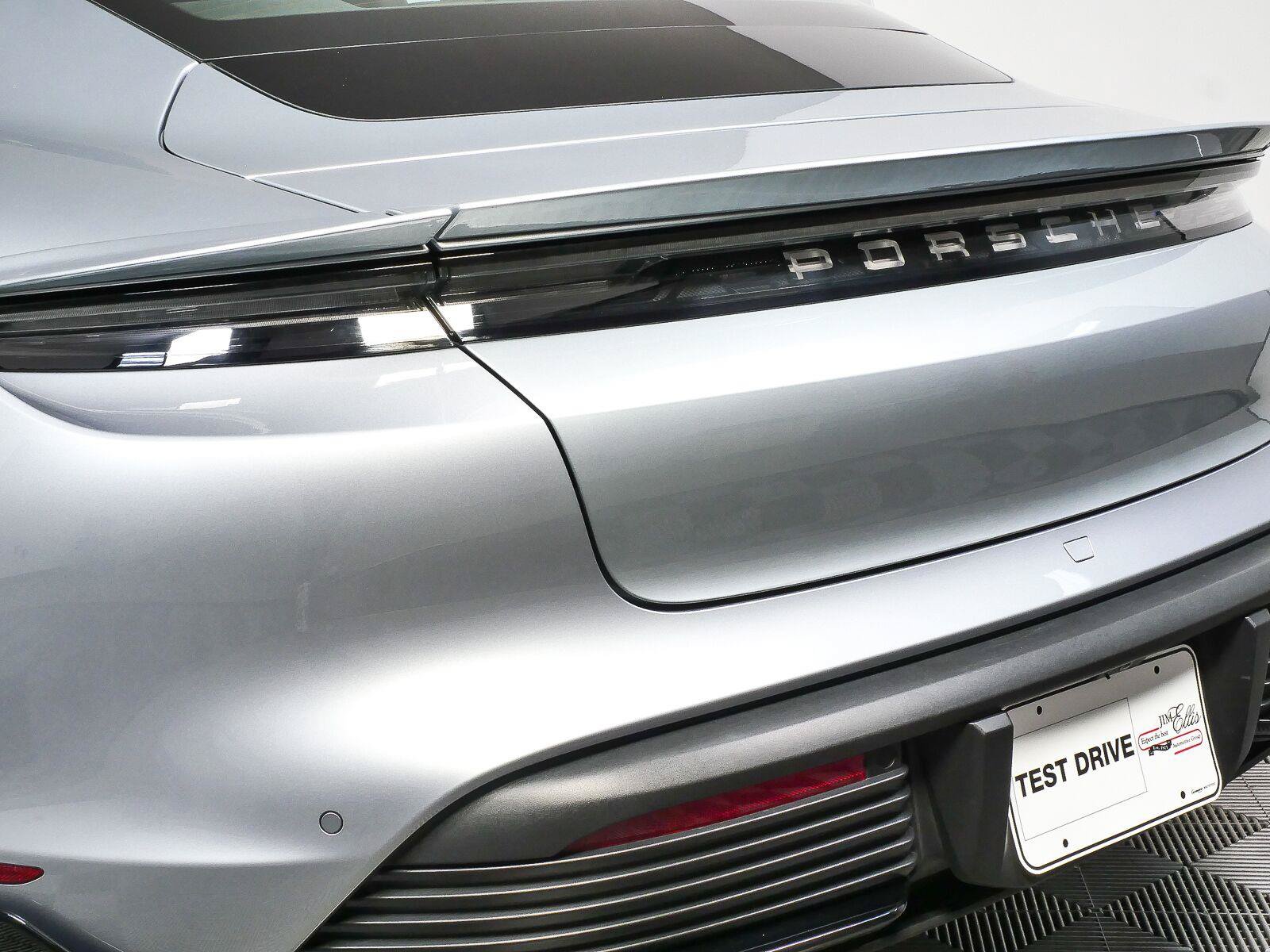 Certified 2020 Porsche Taycan Turbo AWD/4WD image 38