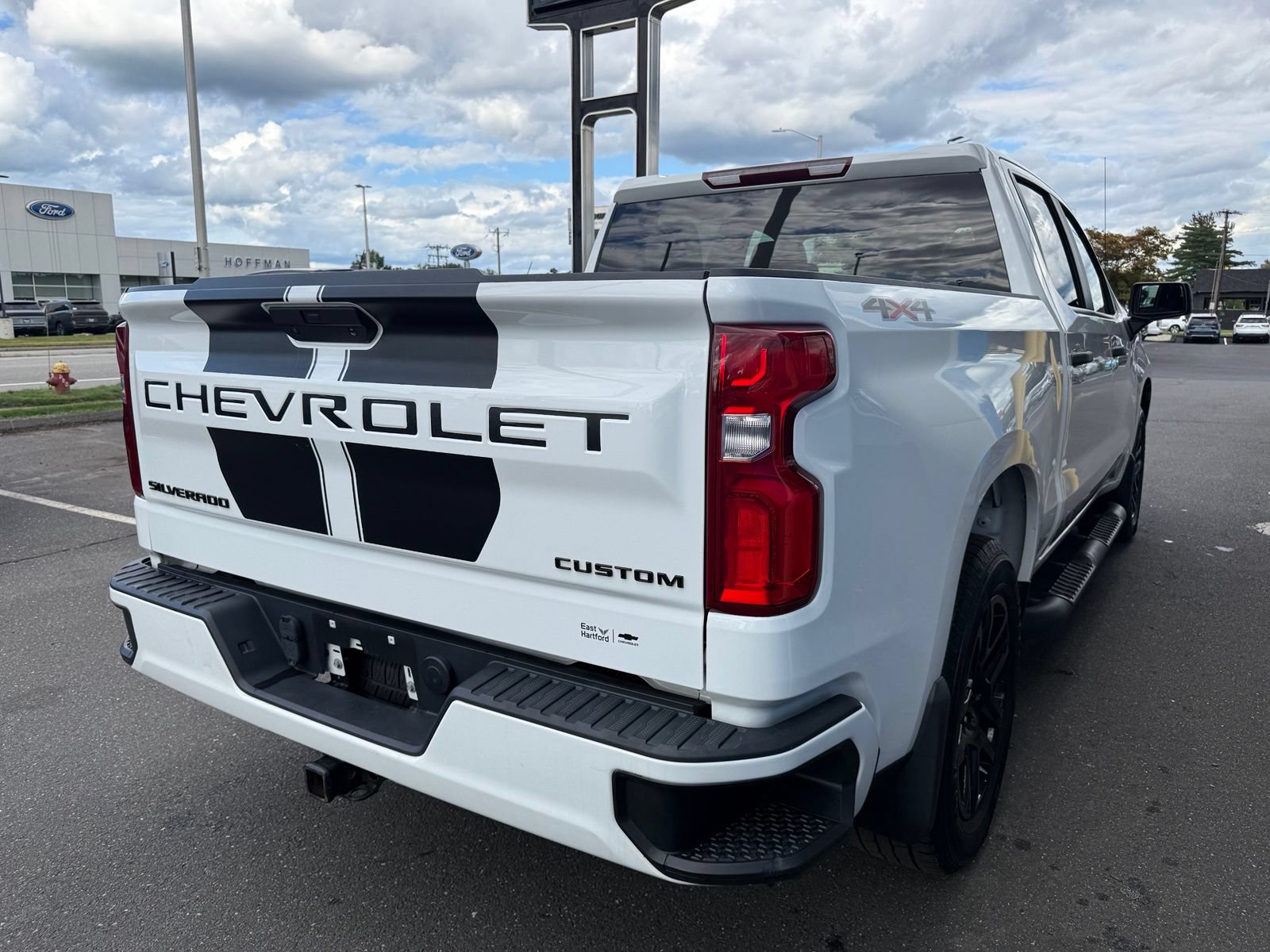 Used 2022 Chevrolet Silverado 1500 Custom w/ Rally Edition AWD/4WD image 8