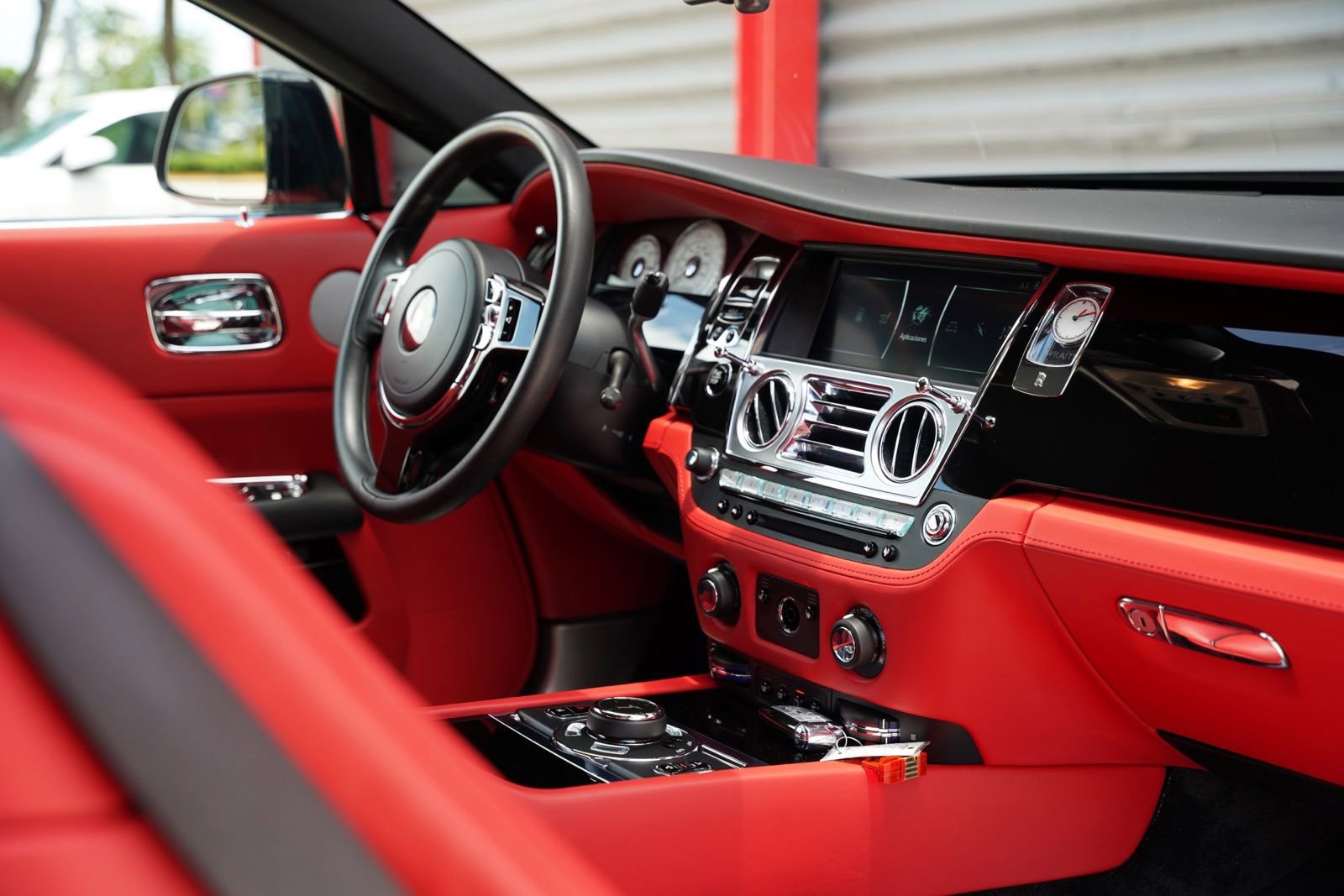 Used 2020 Rolls-Royce Wraith RWD image 28