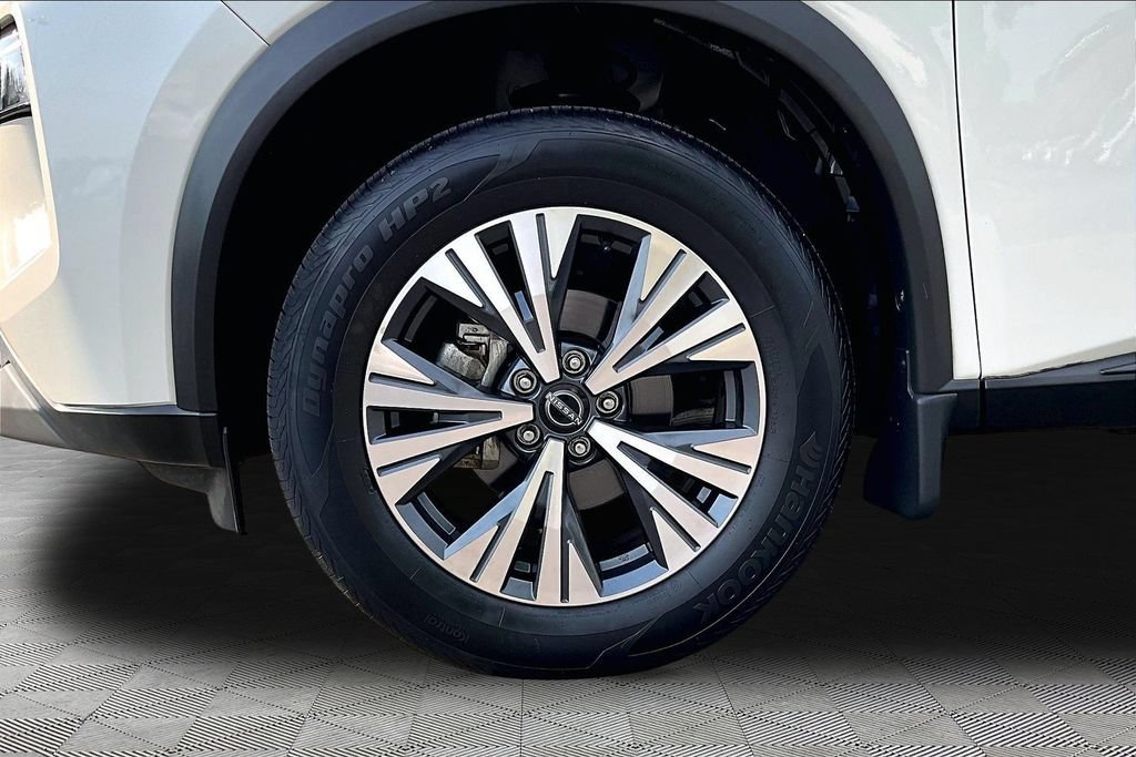 Used 2022 Nissan Rogue SV AWD/4WD image 24