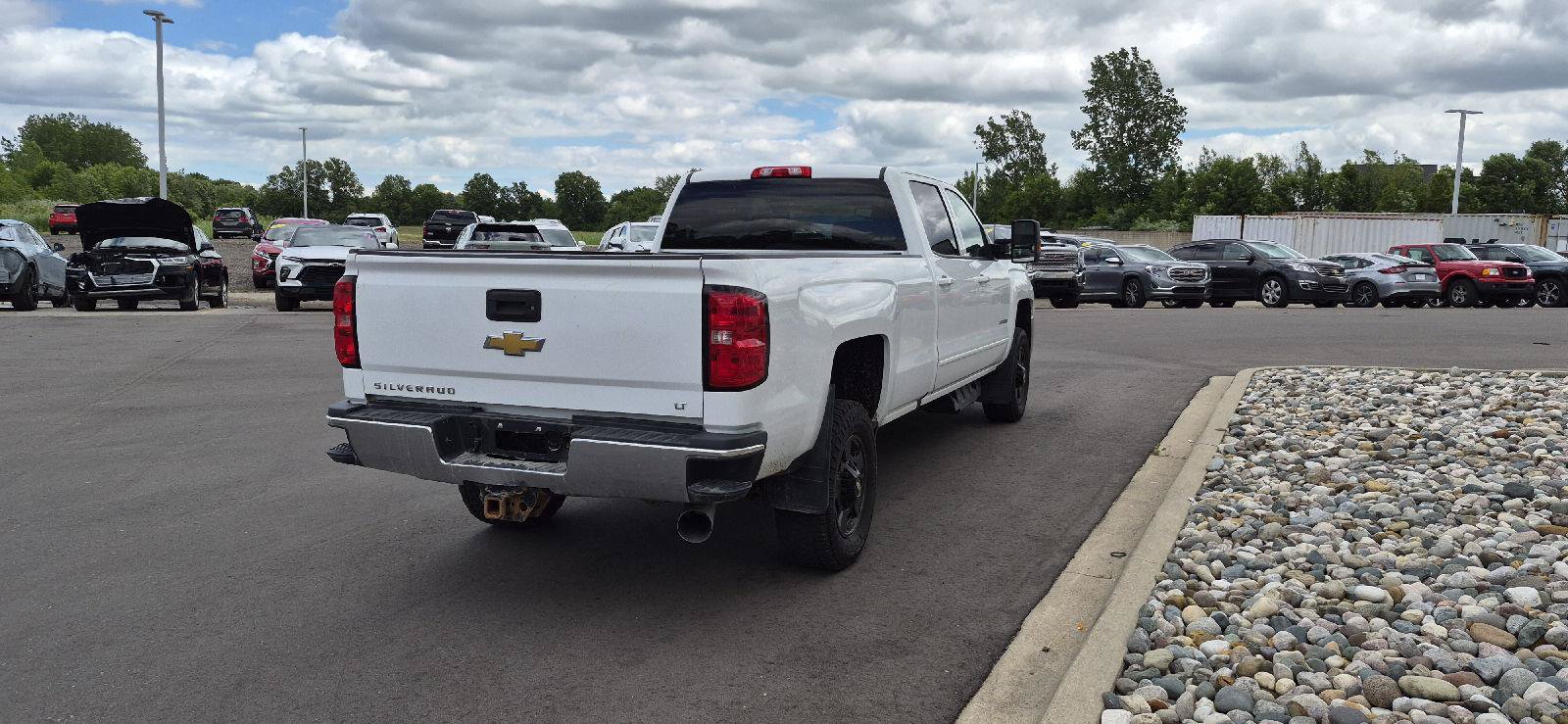 Used 2019 Chevrolet Silverado 2500 LT w/ Z71 Package, Off-Road AWD/4WD image 3